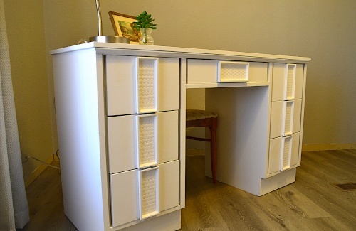 desk painted